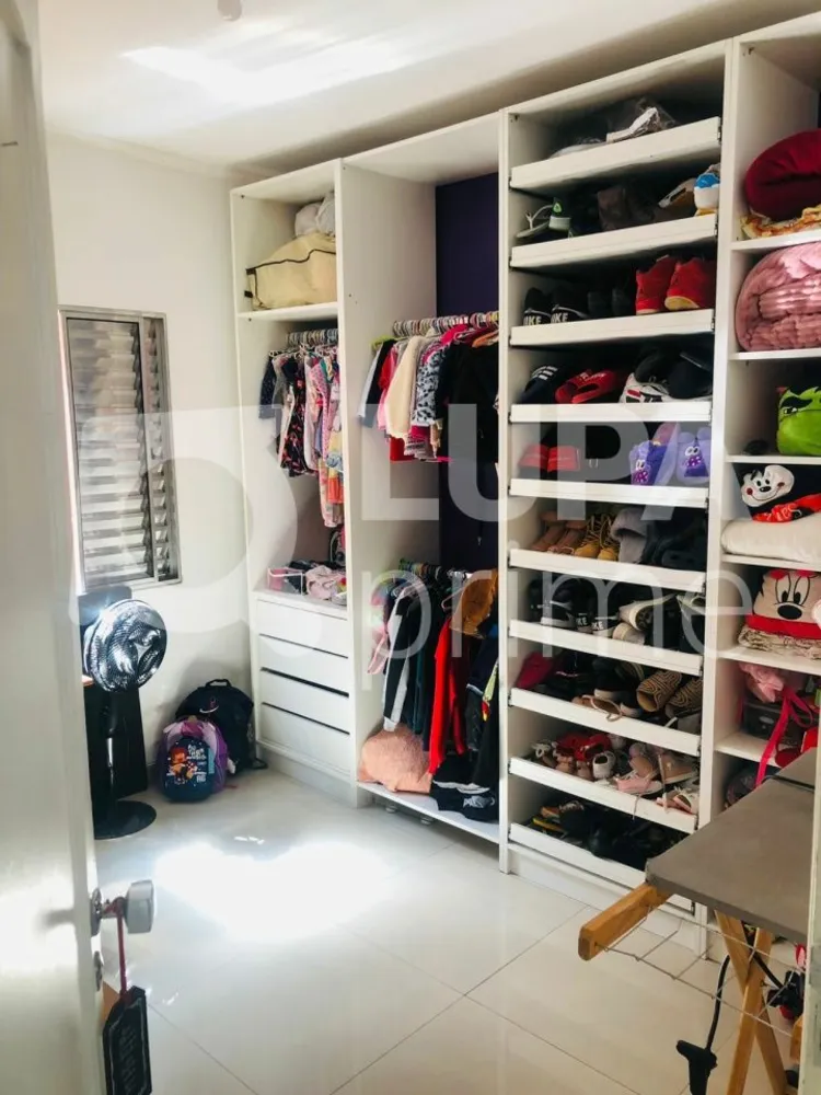 Casa, 3 quartos, 267 m² - Foto 1