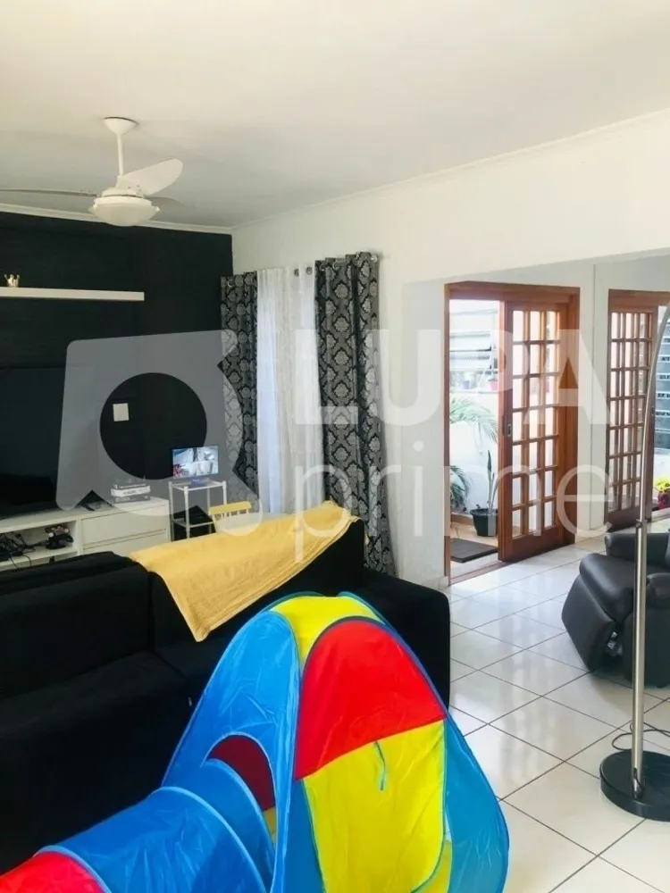 Casa, 3 quartos, 267 m² - Foto 4
