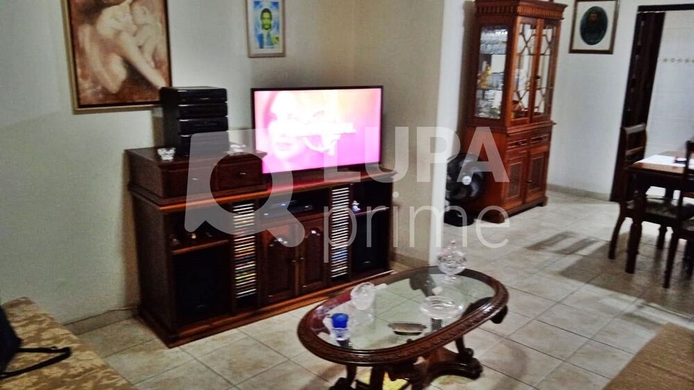 Casa à venda com 2 quartos, 95m² - Foto 1