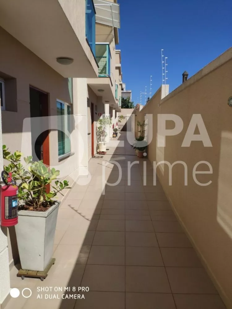 Casa à venda com 2 quartos, 60m² - Foto 4