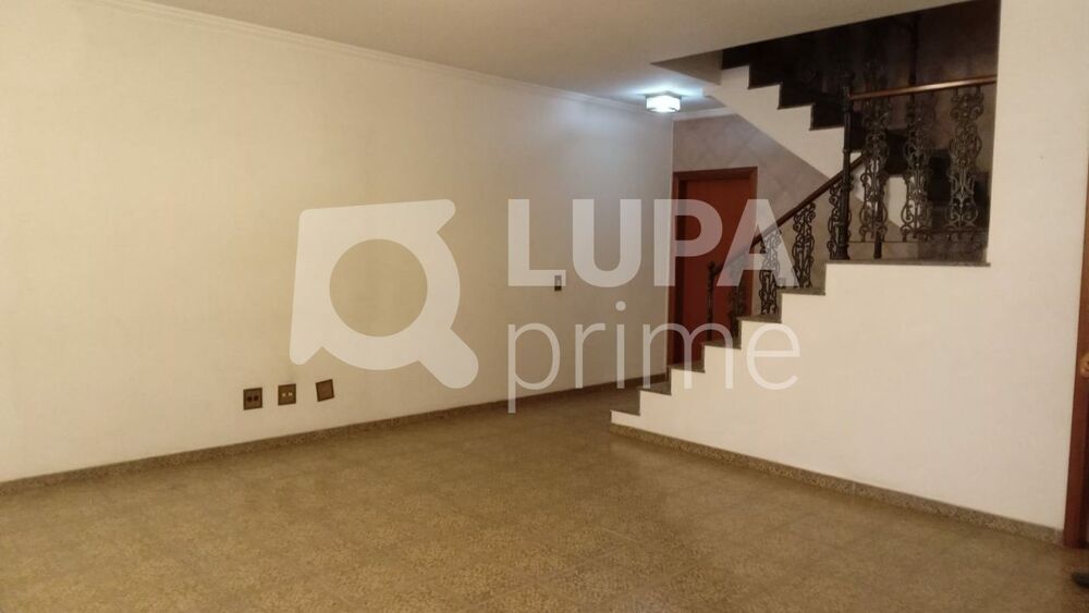 Casa para alugar com 3 quartos, 231m² - Foto 5