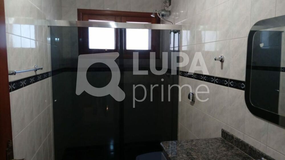 Casa para alugar com 3 quartos, 231m² - Foto 20