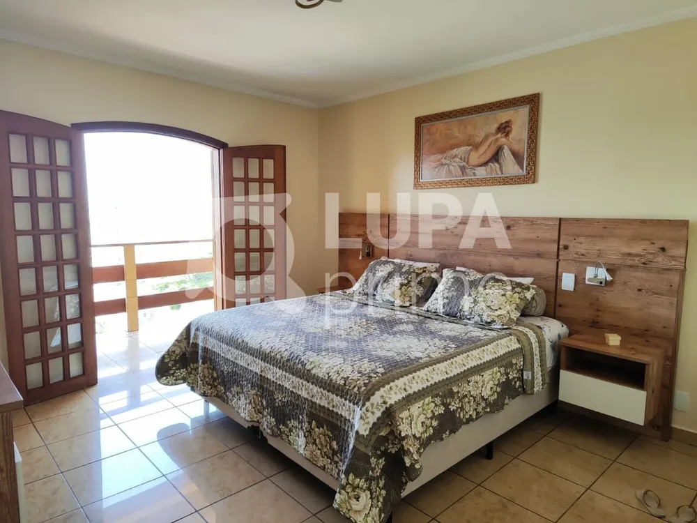 Casa, 3 quartos, 340 m² - Foto 10
