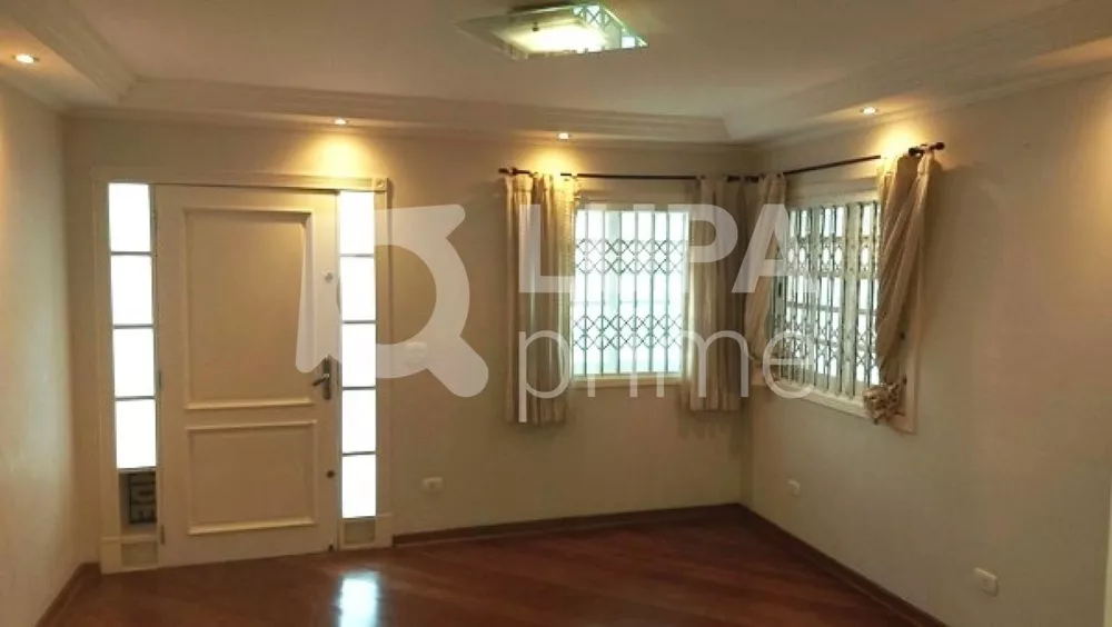 Casa à venda com 4 quartos, 250m² - Foto 2