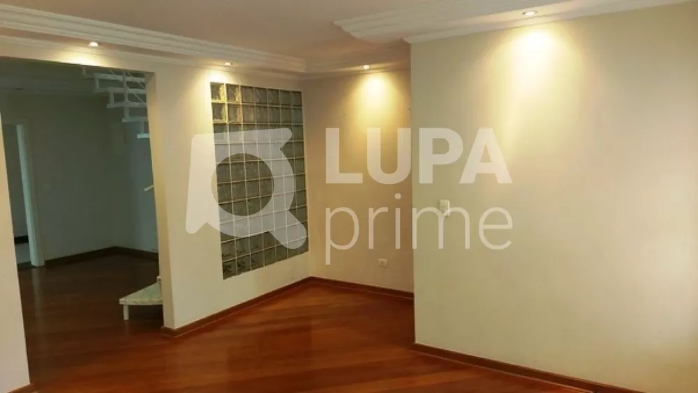 Casa à venda com 4 quartos, 250m² - Foto 4