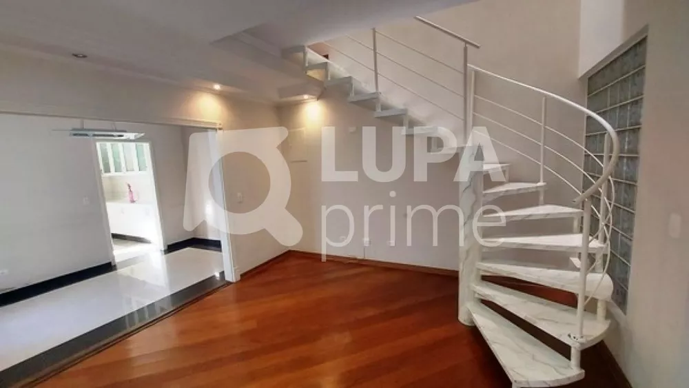 Casa à venda com 4 quartos, 250m² - Foto 1