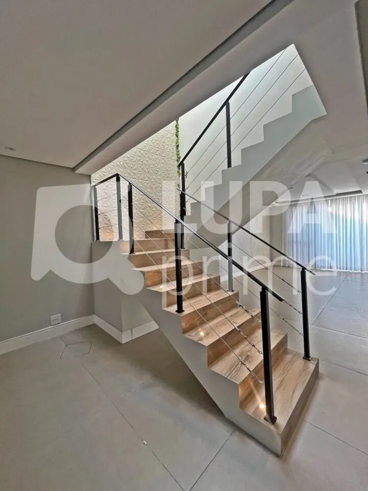 Casa, 4 quartos, 242 m² - Foto 11