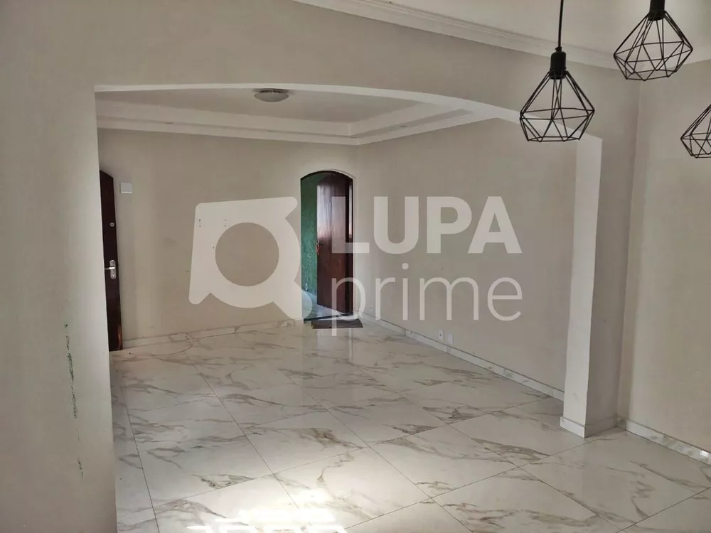 Casa à venda com 3 quartos, 269m² - Foto 2