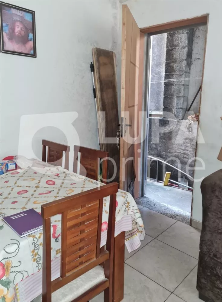 Casa à venda com 3 quartos, 130m² - Foto 2