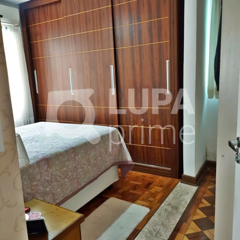 Casa à venda com 3 quartos, 135m² - Foto 2