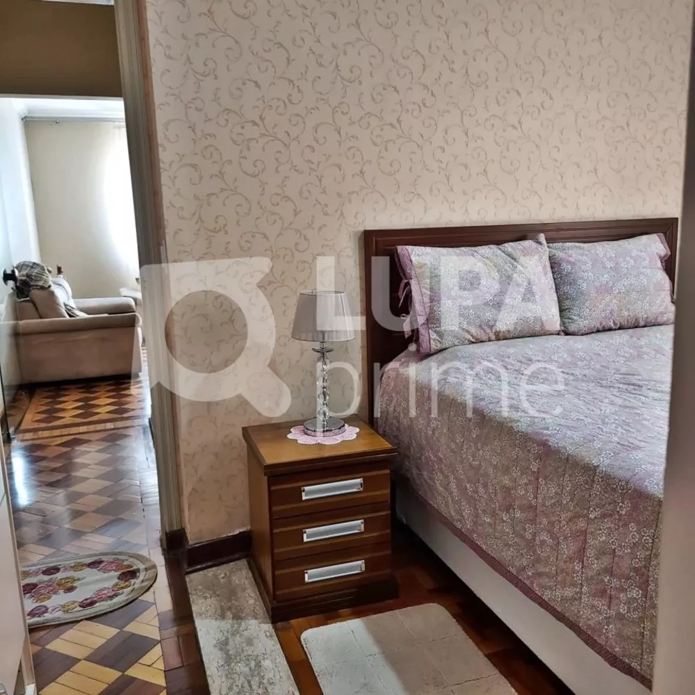 Casa à venda com 3 quartos, 135m² - Foto 1