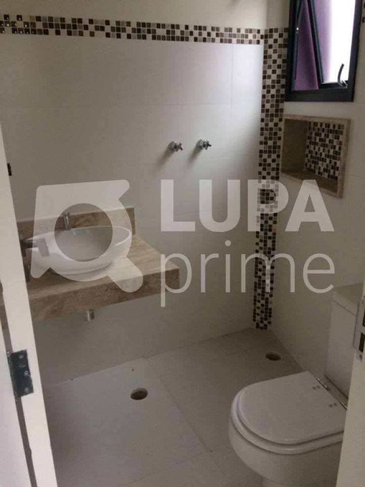 Casa, 4 quartos, 490 m² - Foto 1
