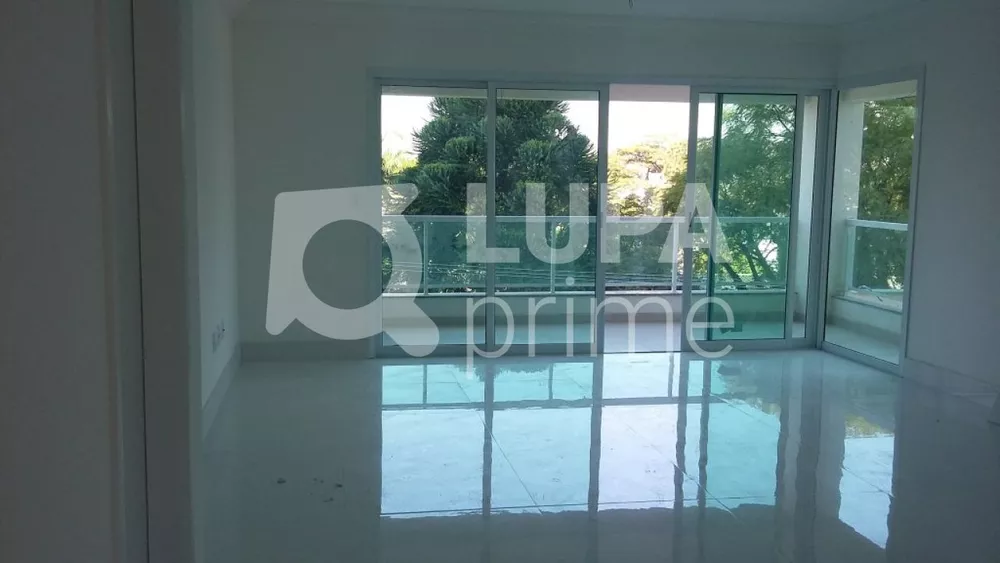 Apartamento à venda com 4 quartos, 150m² - Foto 8