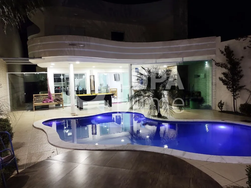 Casa, 3 quartos, 300 m² - Foto 1