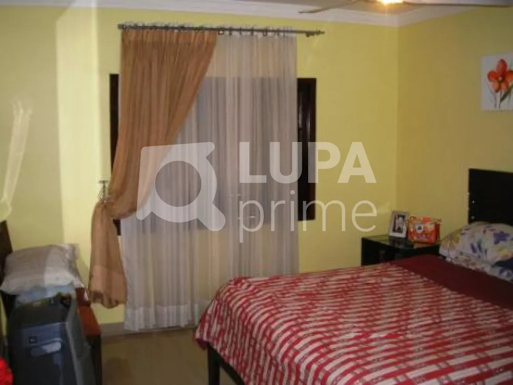 Casa à venda com 4 quartos, 100m² - Foto 4