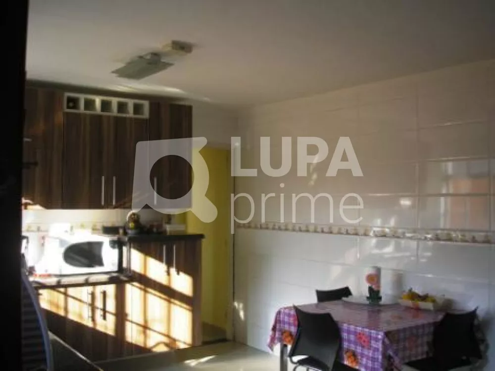 Casa à venda com 4 quartos, 100m² - Foto 2