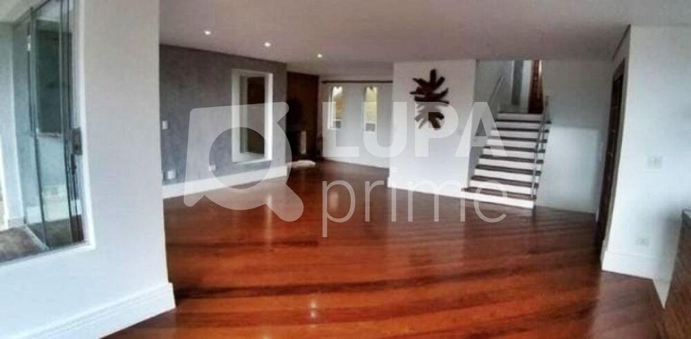 Casa à venda com 3 quartos, 308m² - Foto 1