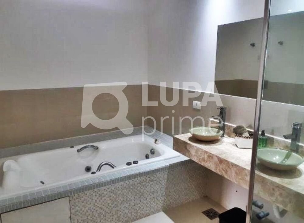 Casa à venda com 3 quartos, 308m² - Foto 14