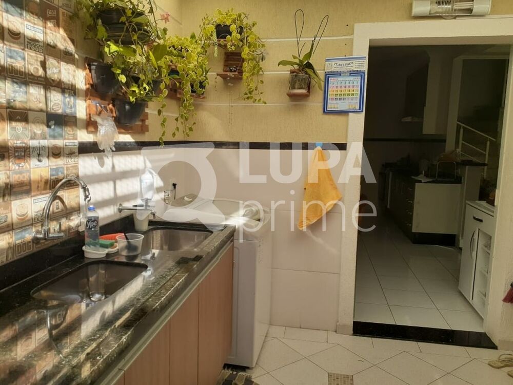 Casa, 3 quartos, 249 m² - Foto 2