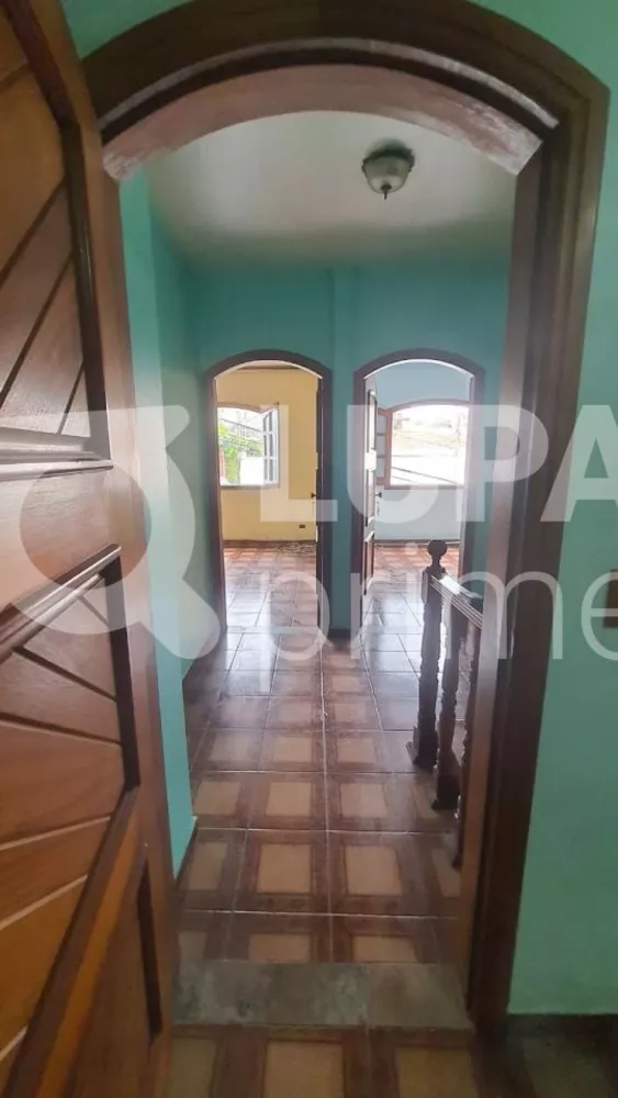 Casa à venda com 3 quartos, 165m² - Foto 2