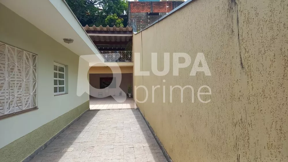 Casa à venda com 3 quartos, 318m² - Foto 4