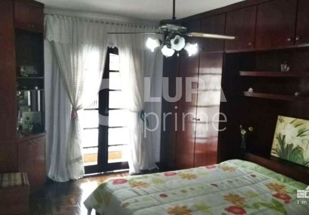 Casa, 3 quartos, 210 m² - Foto 2