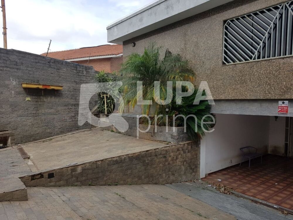 Casa para alugar com 5 quartos, 400m² - Foto 1