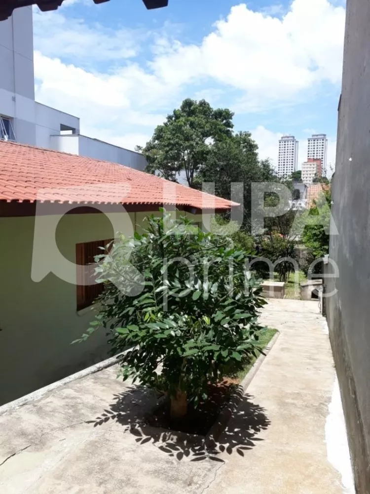 Casa à venda com 2 quartos, 100m² - Foto 1