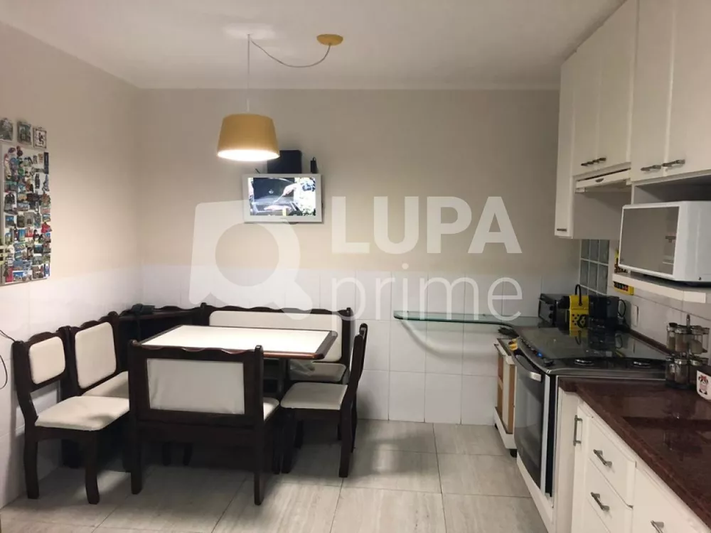 Casa de Condomínio à venda com 4 quartos, 250m² - Foto 4