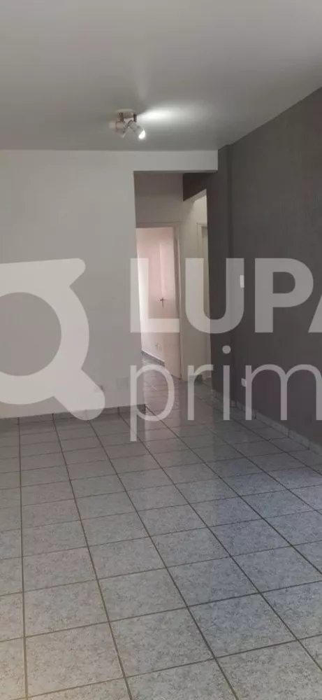 Apartamento à venda com 3 quartos, 80m² - Foto 3