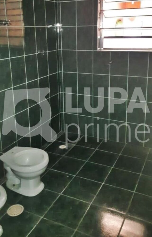 Casa à venda com 6 quartos, 230m² - Foto 7