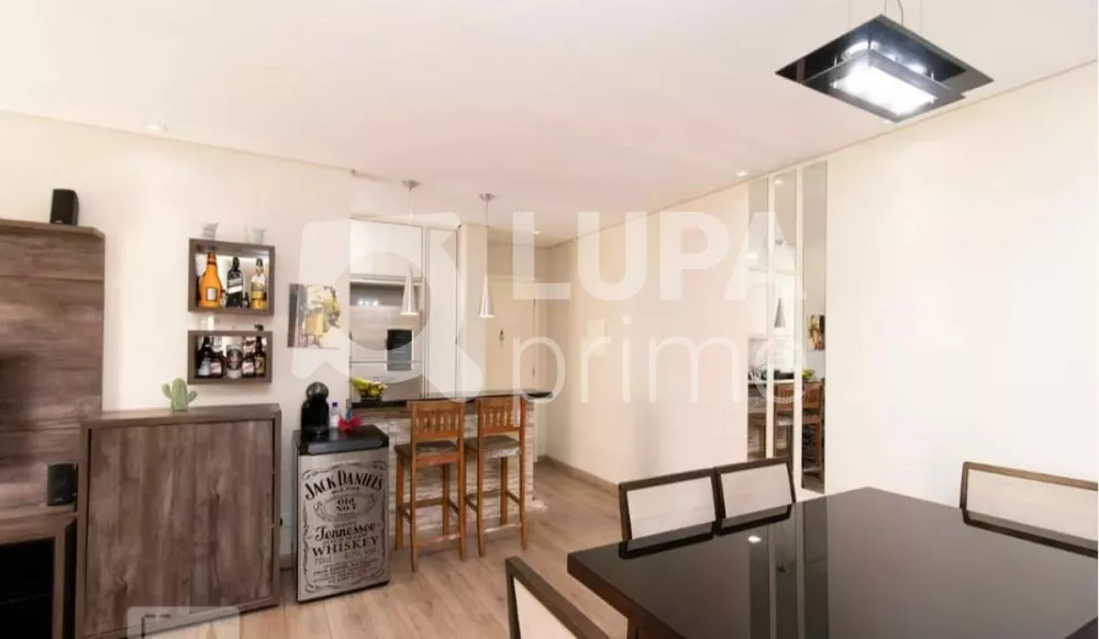 Apartamento à venda com 3 quartos, 77m² - Foto 1