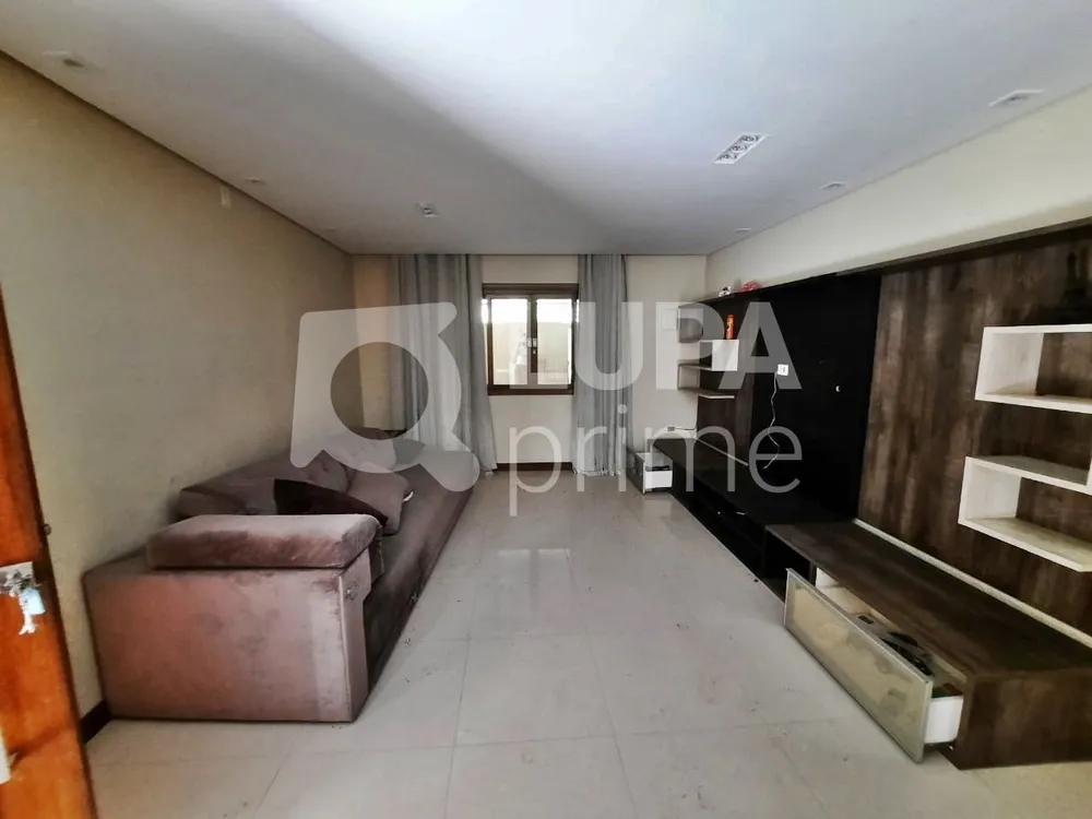 Casa, 3 quartos, 250 m² - Foto 1