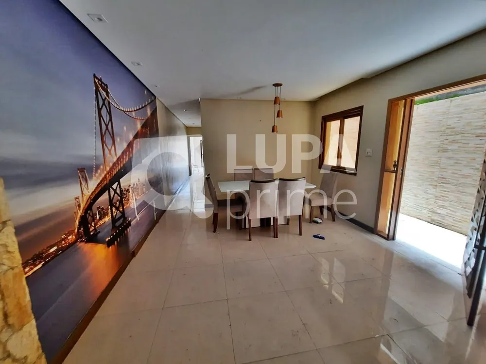 Casa, 3 quartos, 250 m² - Foto 14