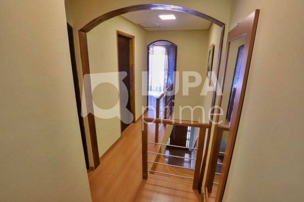 Casa, 4 quartos, 180 m² - Foto 1