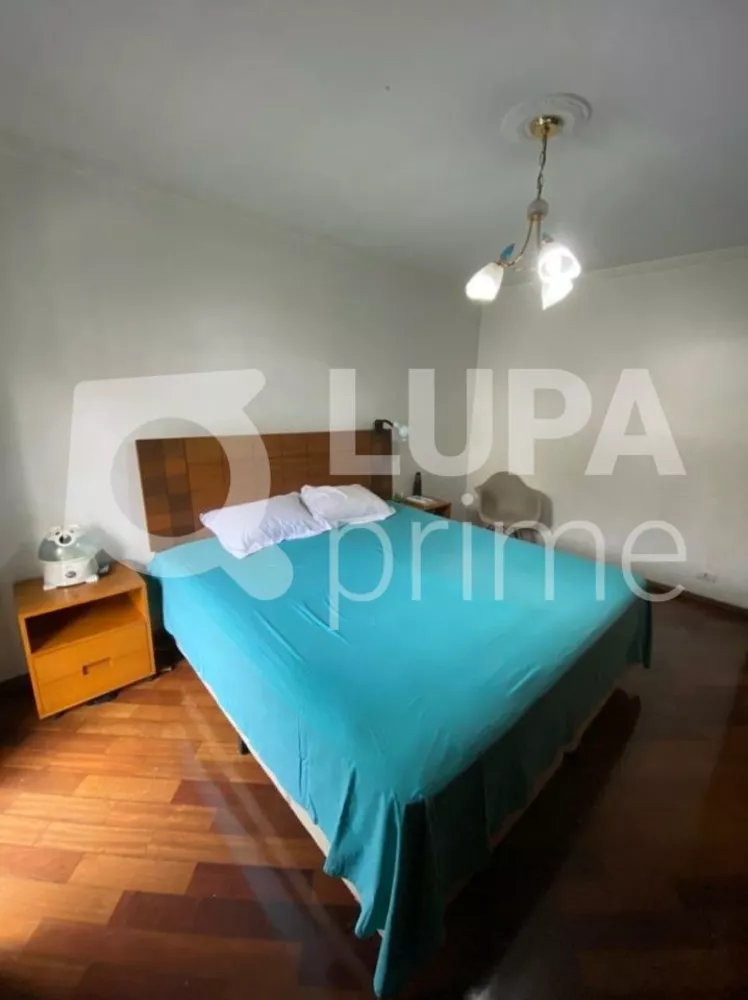 Casa à venda com 3 quartos, 245m² - Foto 13