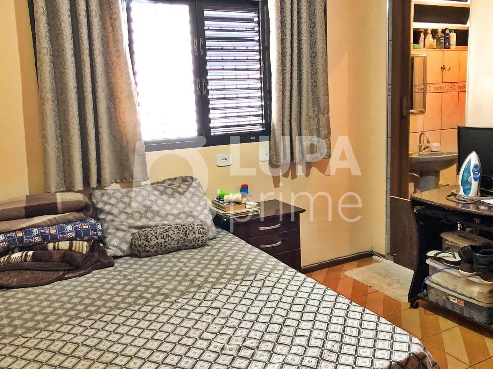 Casa à venda com 5 quartos, 240m² - Foto 4