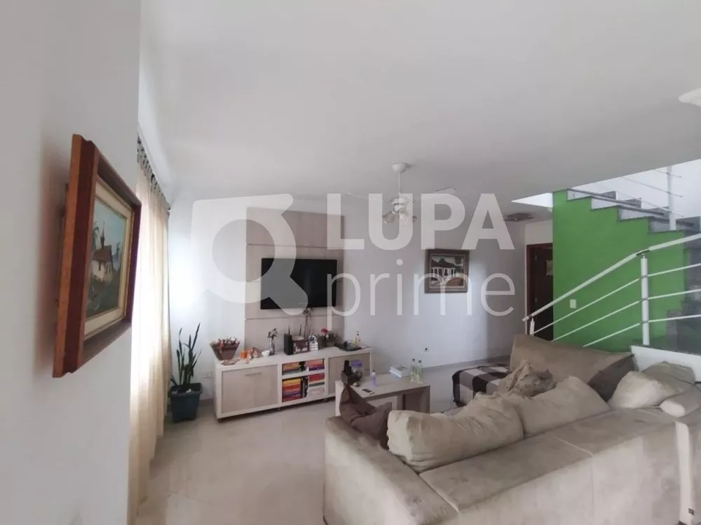 Casa à venda com 3 quartos, 146m² - Foto 1