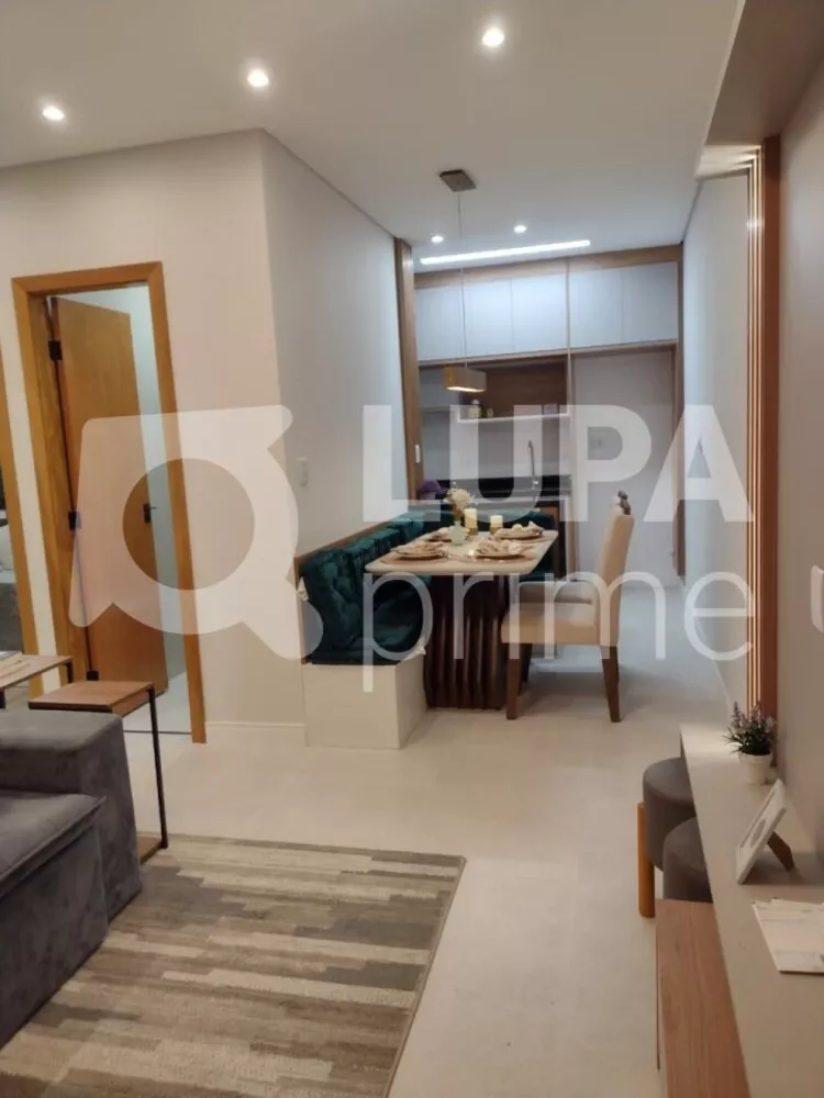 Apartamento à venda com 2 quartos, 41m² - Foto 3