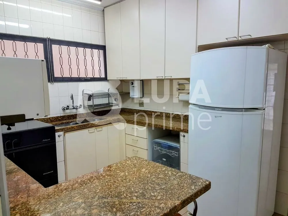 Casa, 3 quartos, 215 m² - Foto 2