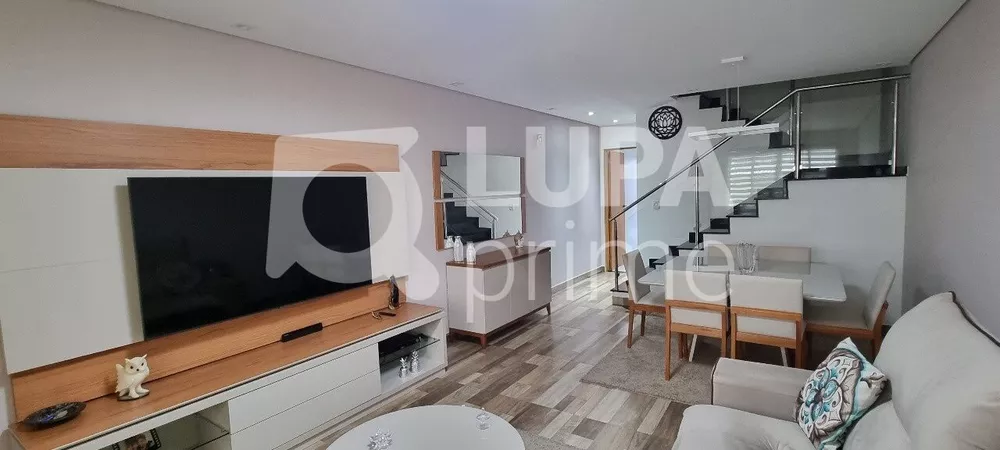 Casa à venda com 3 quartos, 158m² - Foto 2