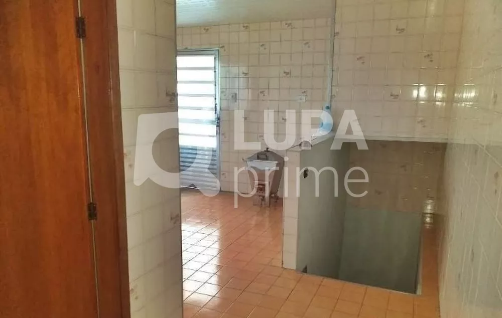 Casa à venda com 3 quartos, 139m² - Foto 1