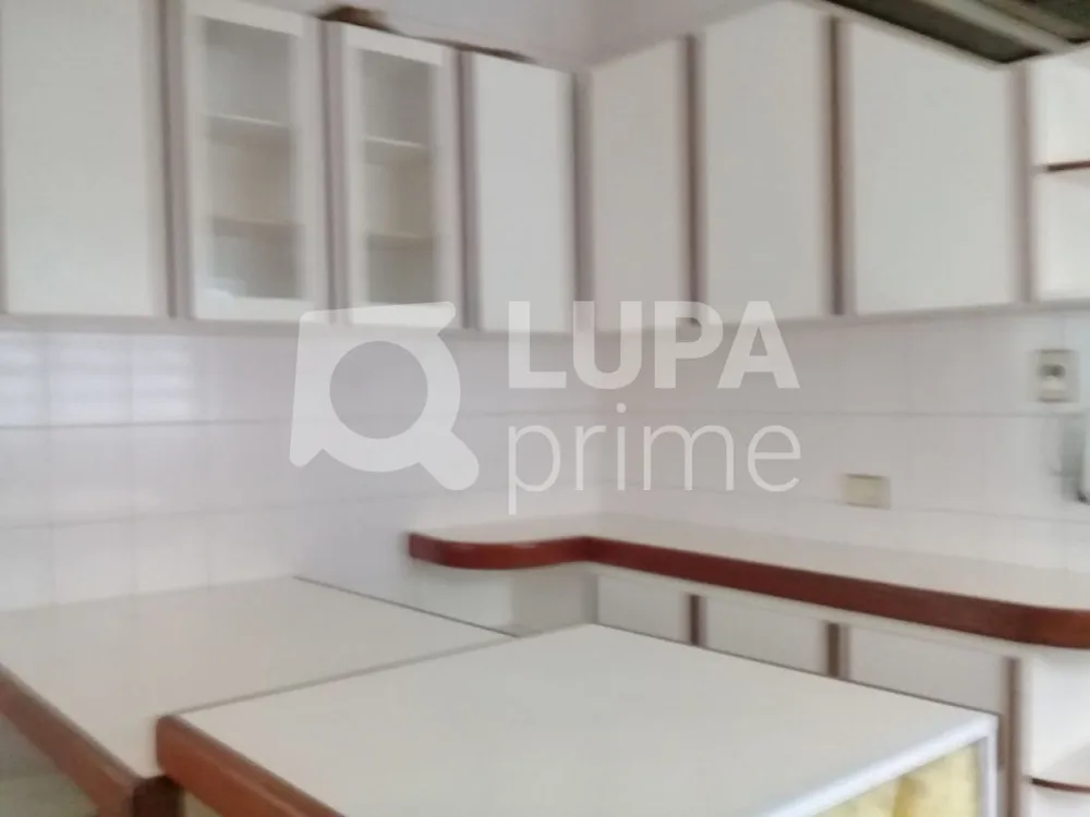 Casa, 3 quartos, 250 m² - Foto 15