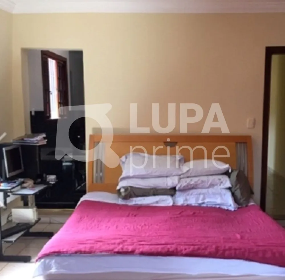Casa, 3 quartos, 270 m² - Foto 12