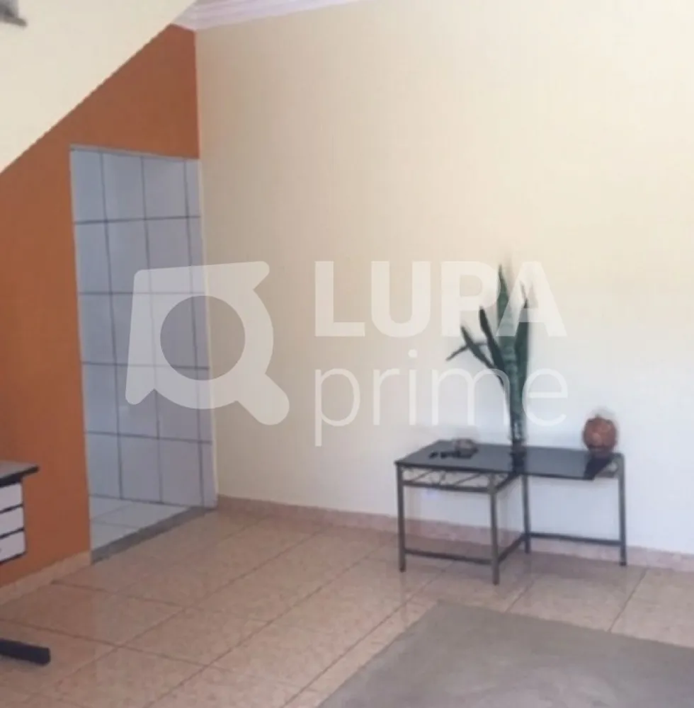 Casa, 3 quartos, 270 m² - Foto 1