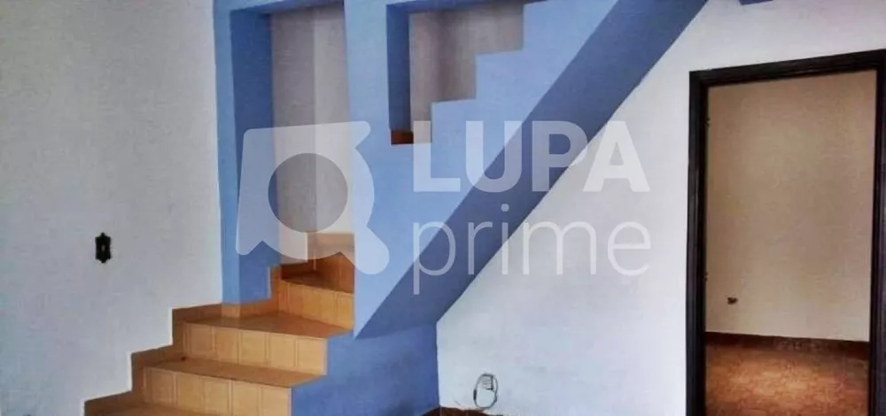 Casa à venda com 3 quartos, 148m² - Foto 1