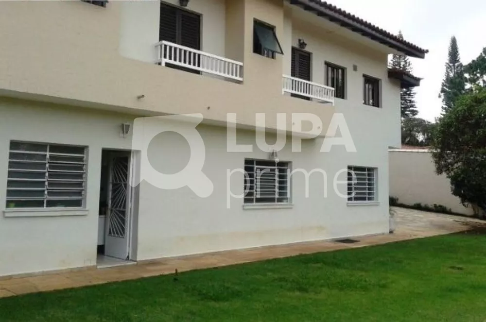 Casa para alugar com 4 quartos, 450m² - Foto 2