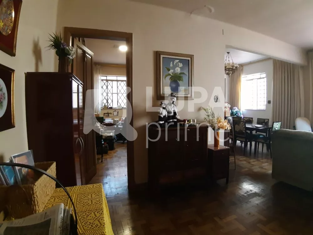 Casa à venda com 3 quartos, 180m² - Foto 4