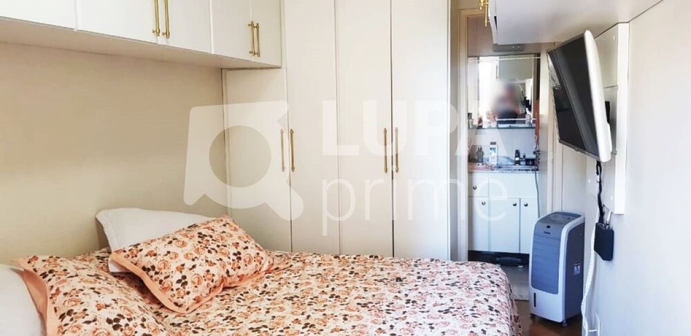 Apartamento à venda com 3 quartos, 80m² - Foto 1