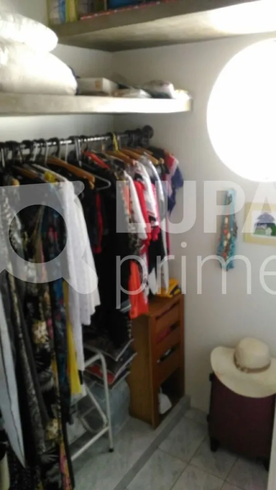 Casa, 3 quartos, 200 m² - Foto 2